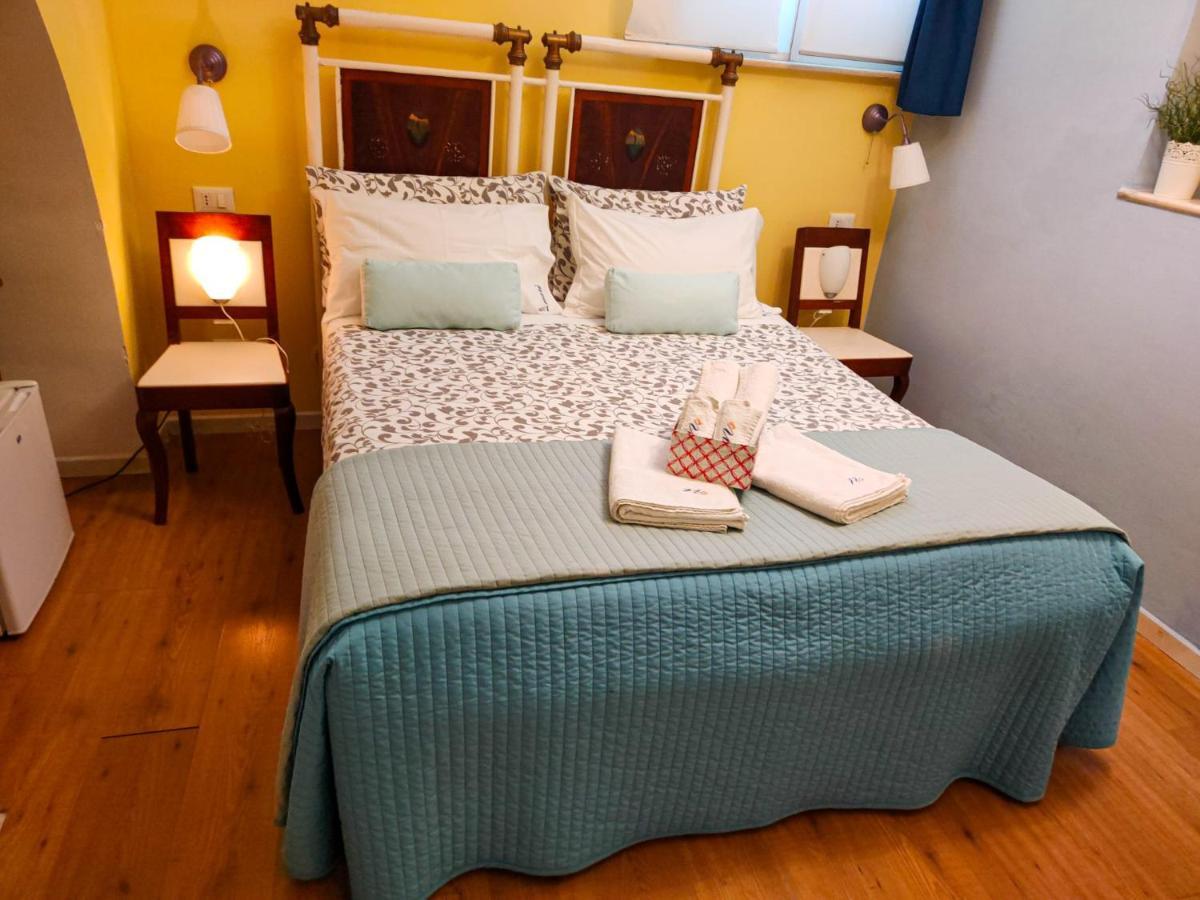 Nari Bed&Breakfast Gaeta Exteriör bild