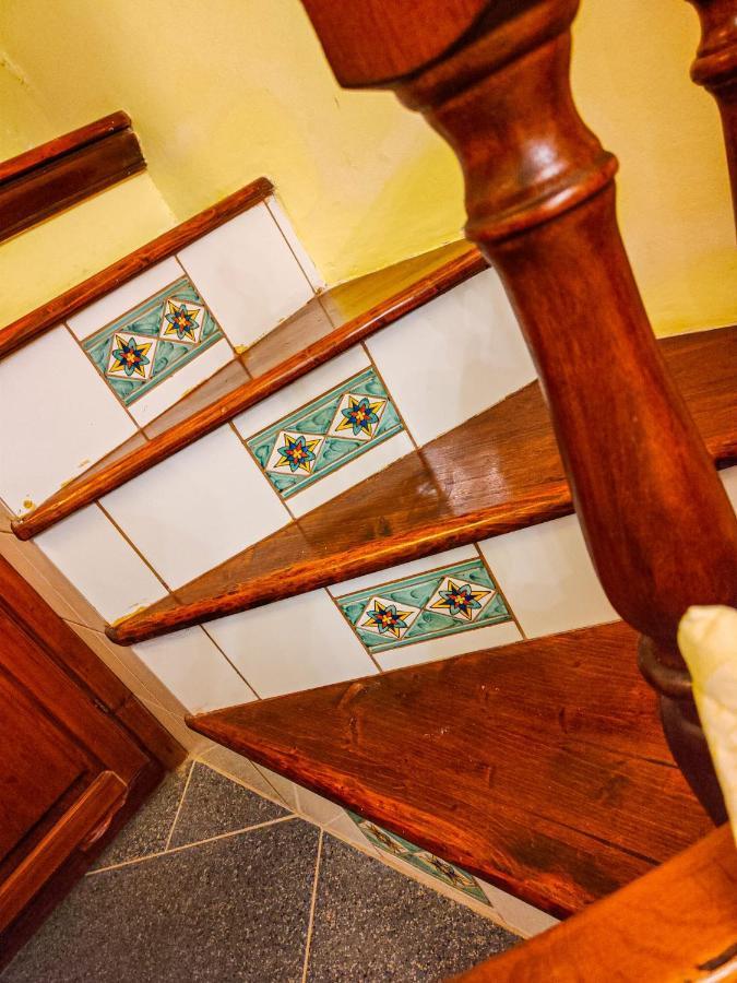Nari Bed&Breakfast Gaeta Exteriör bild