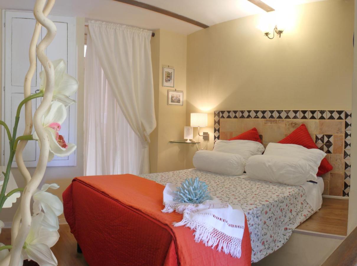 Nari Bed&Breakfast Gaeta Exteriör bild