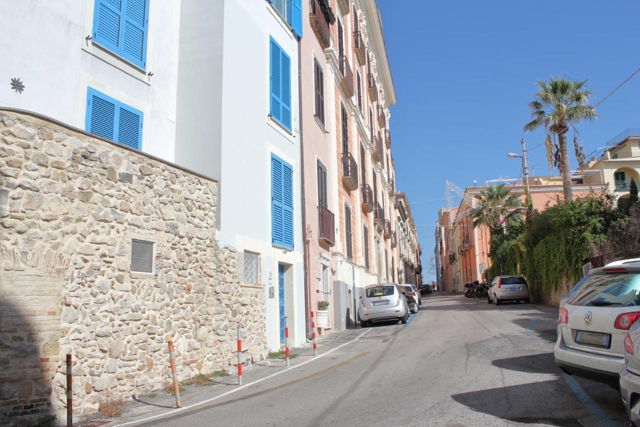 Nari Bed&Breakfast Gaeta Exteriör bild